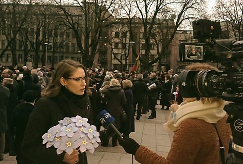 Neužmirštuolės interviu_edited.jpg