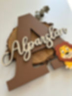 KİŞİYE ÖZEL FİGÜRLÜ AHŞAP İSİMLİK