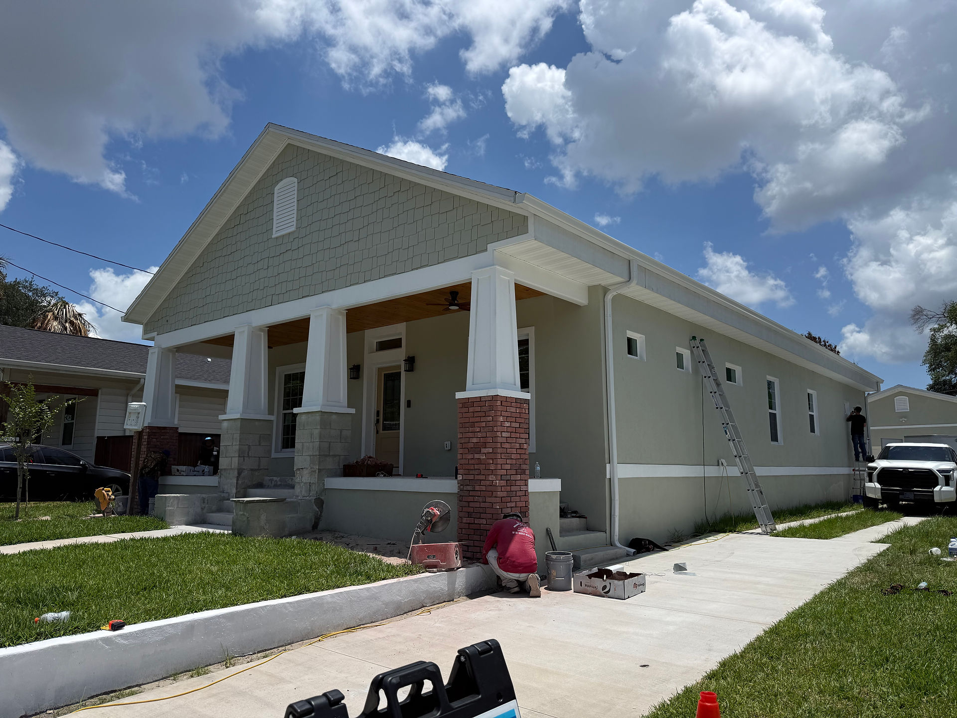 seamless gutters by H2O Gutters Tampa Florida