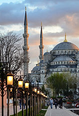 mosque-279015_1920.jpg