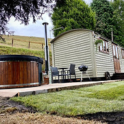 Thursden_Brook_Hot-tub.jpg