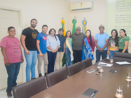 Perfeito Mazinho Serafim recebe Rainha e Princesa da ExpoSena Rural Show 2023