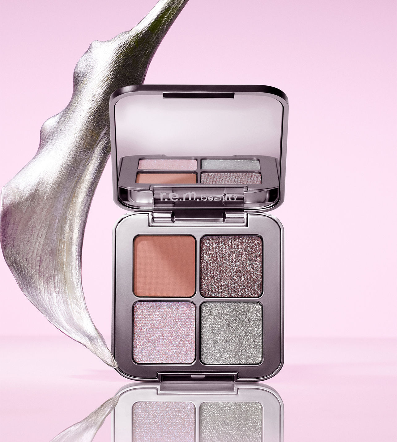 Cuartetos de Sombra • r.e.m. beauty