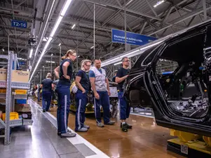 Při nákupu bytu hledejte energetický štítek a v případě auta zásuvku