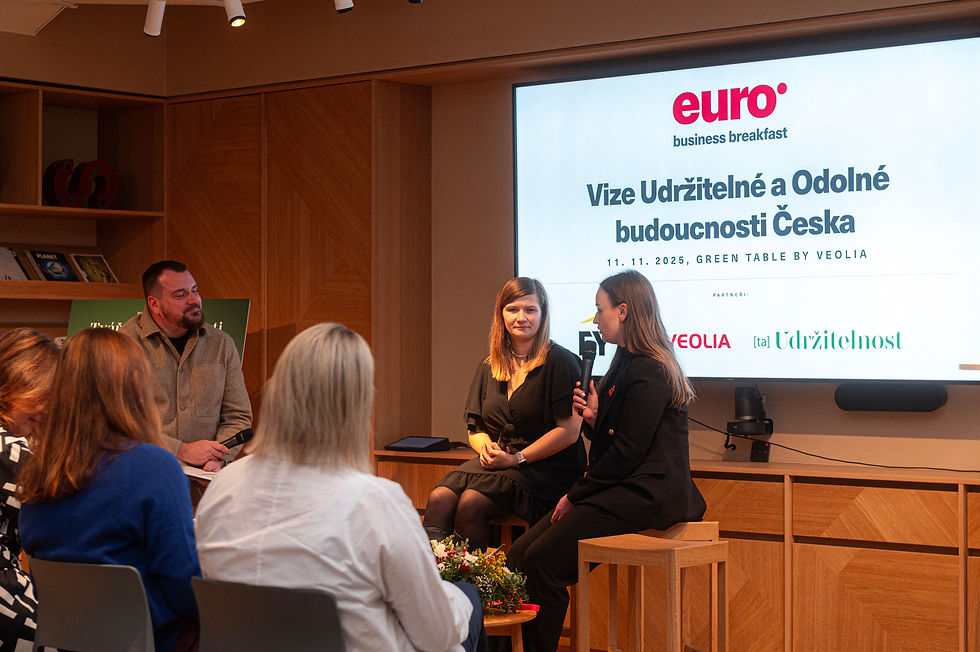 Lucie Bartošová (ODS) a Adriana Chochelová (STAN).