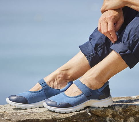 melba_bleu_port_e (1).jpg