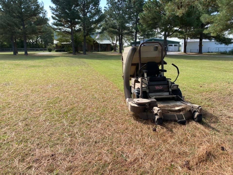SLK does leaf removal for the Tulsa area
