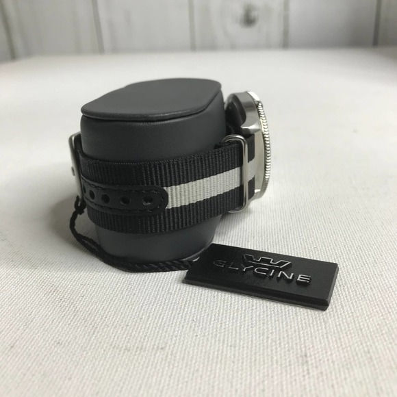 Thumbnail: Glycine Combat Sub Automatic Mens NWT