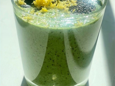 Easy Homemade Blueberry Lemon Smoothie Recipe (2022)
