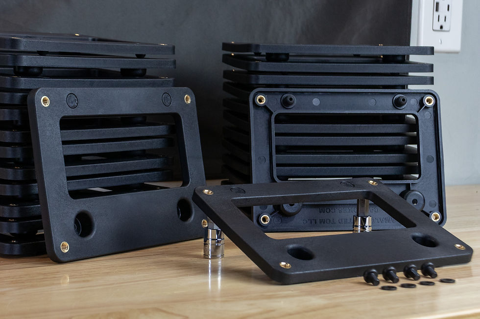 Thumbnail: Cayenne No-Drill Plate Mount by Carpokes