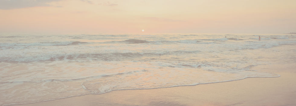 San Lorenzo sunset reflected in the sea_