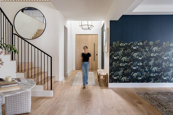 Manhattan Beach Open First Floor Entry