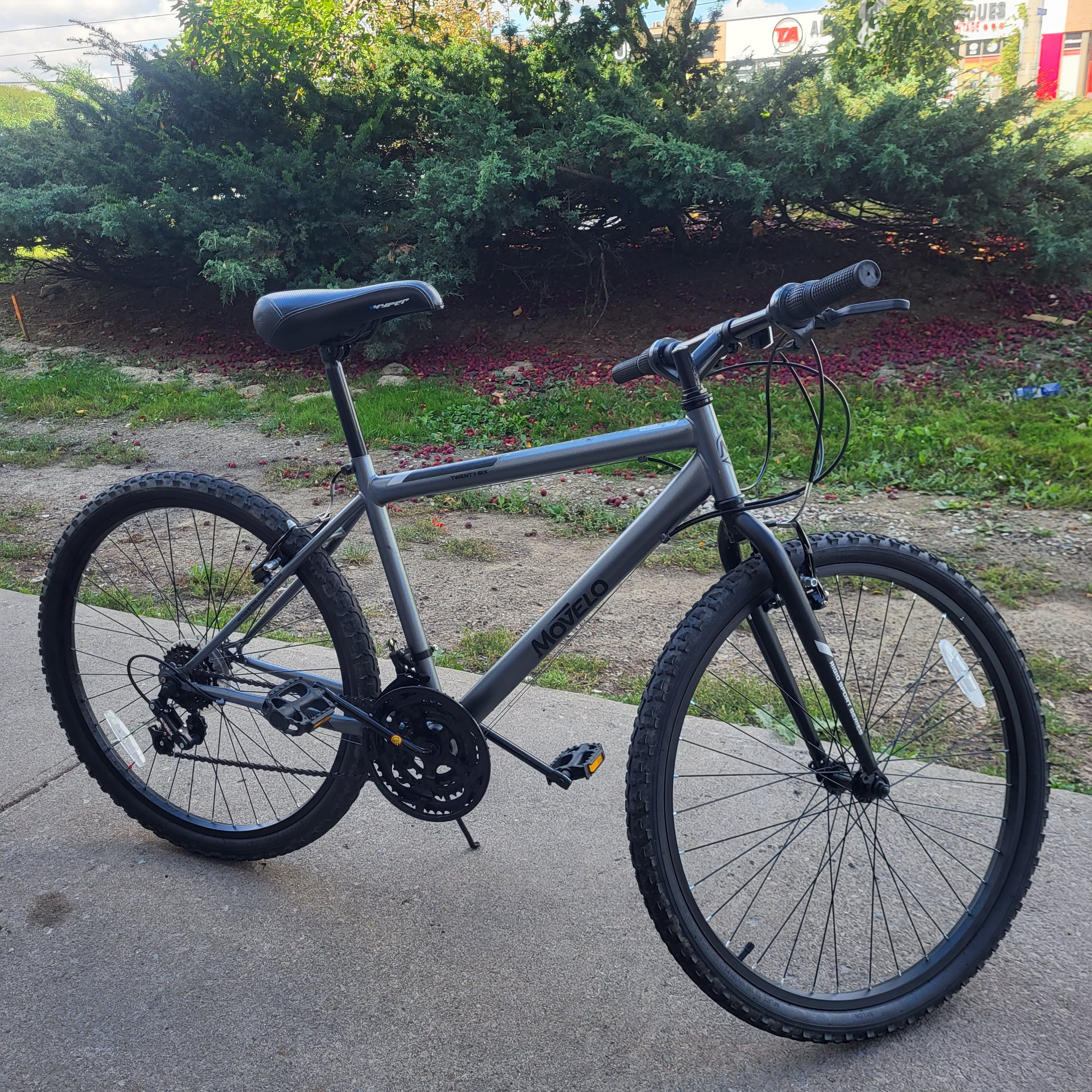 26" Movelo Algonquin Mountain Bike