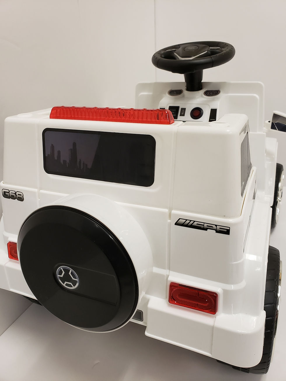 Thumbnail: Motorized SUV