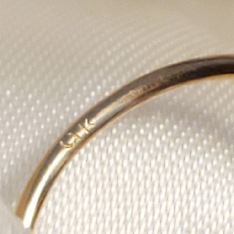 Thumbnail: 9K Gold Sapphire Ring (size 5)
