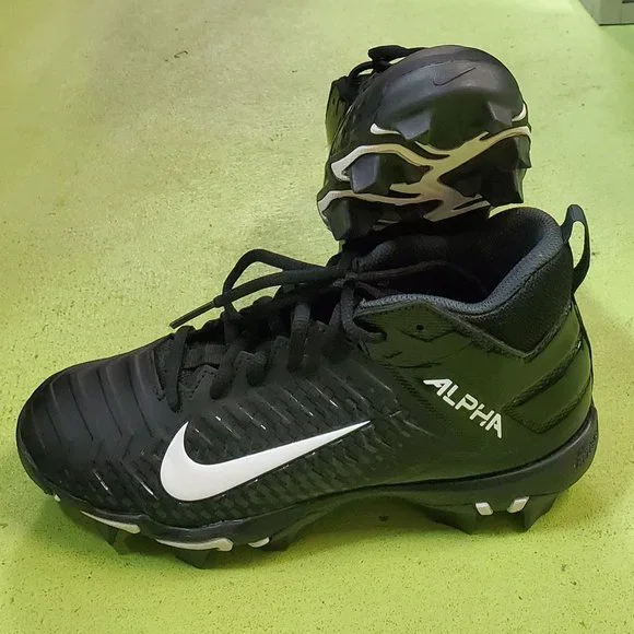 Alpha shark 2025 2 cleats