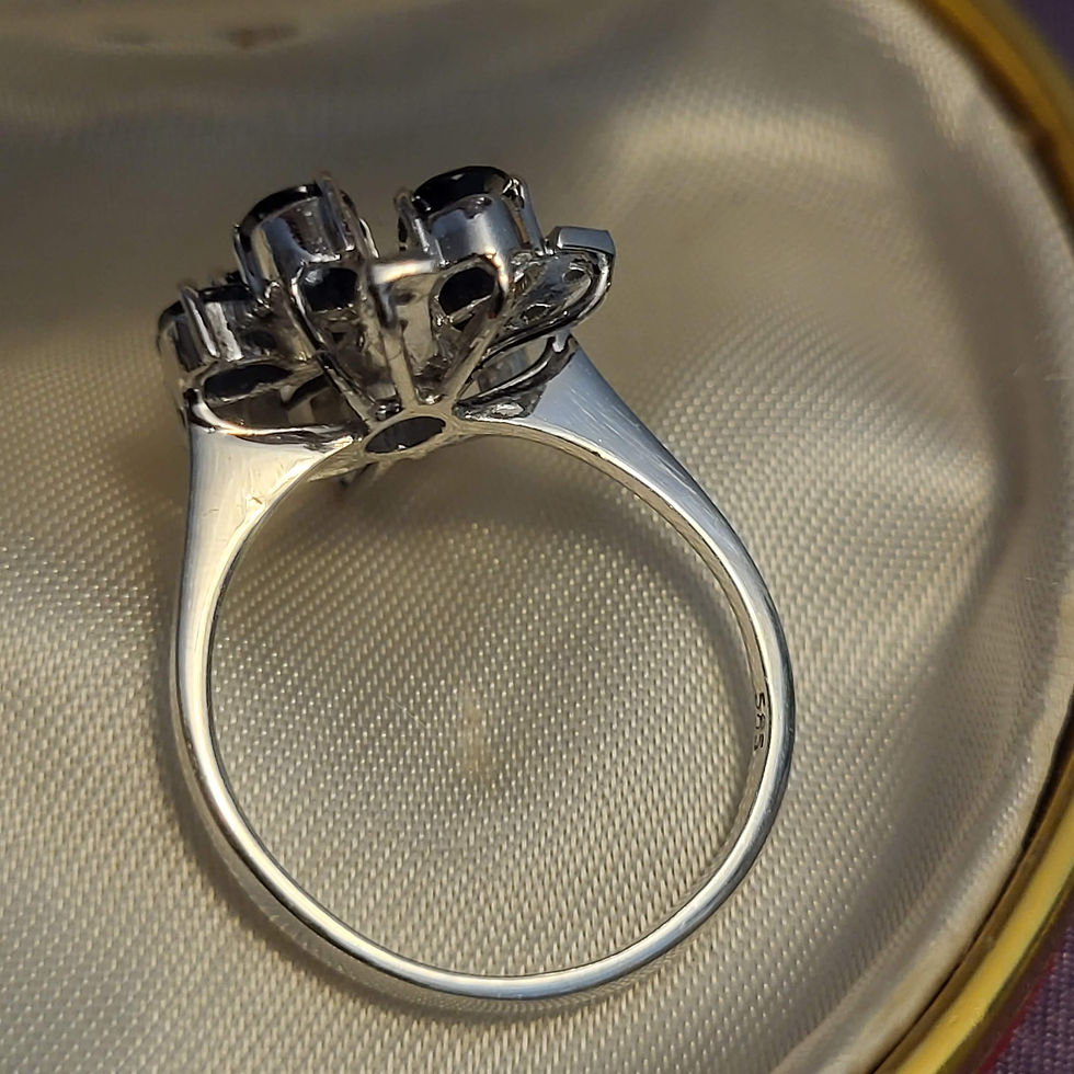 Thumbnail: 14K White Gold Sapphire Ring (size 6)