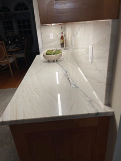 Bellaggio Quartzite Bar Top.  Quartzite Bar Top in CT.  Quartzite in Hartford, CT.  Quartzite Bar Top Glastonbury, CT.  Custom fabricator of Quartzite in CT.  Quartzite fabricator in Hartford, CT  Quartzite fabricator in Hartford, CT.  Pistritto Marble.  
