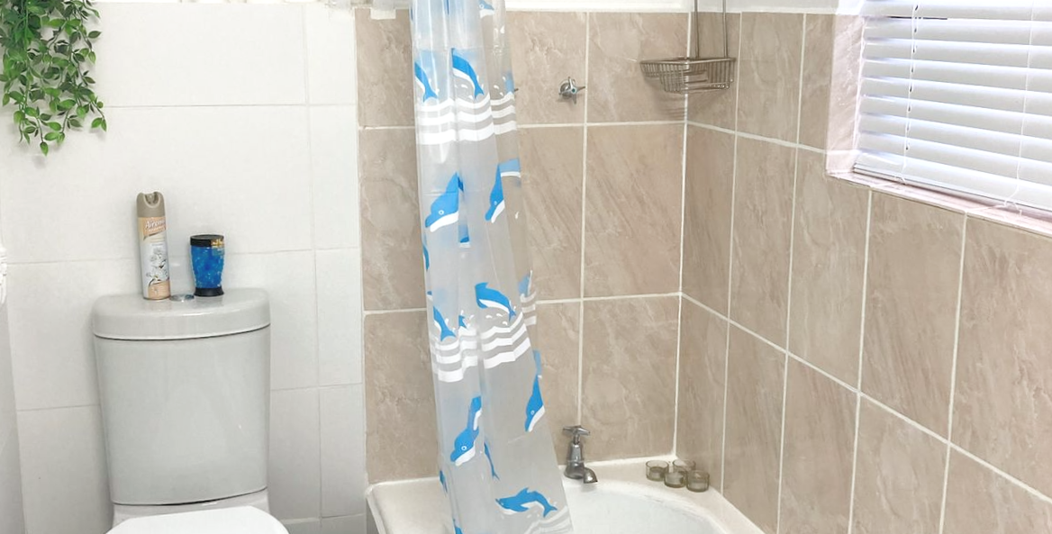 Awesome Aframe's bathroom