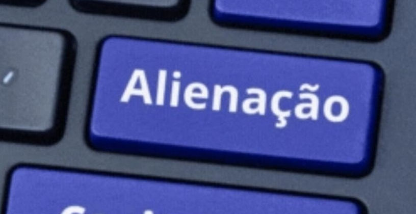 Contra o Preconceito e Alienação e a Favor do Pensamento Crítico