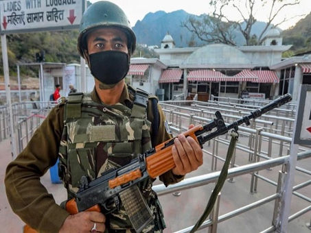 अनंतनाग में सीआरपीएफ के गश्ती दल पर ग्रेनेड हमला, एक शहीद