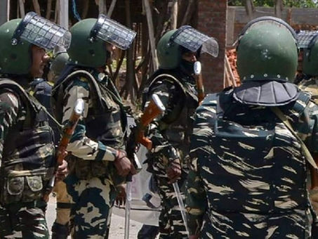 दिल्ली में सीआरपीएफ की एक ही बटालियन के 135 जवान कोरोना वायरस से संक्रमित