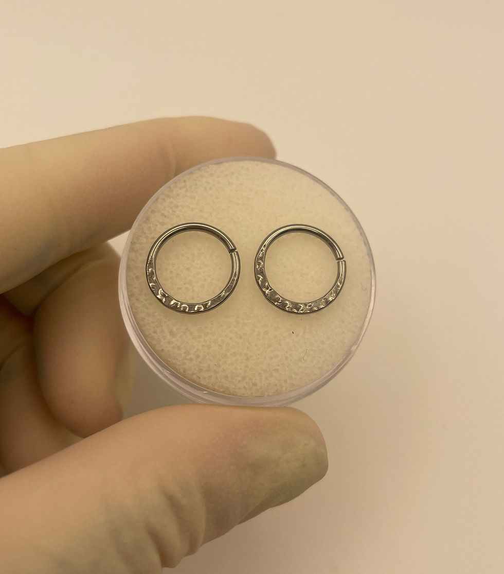 Thumbnail: Fancy niobium seam rings