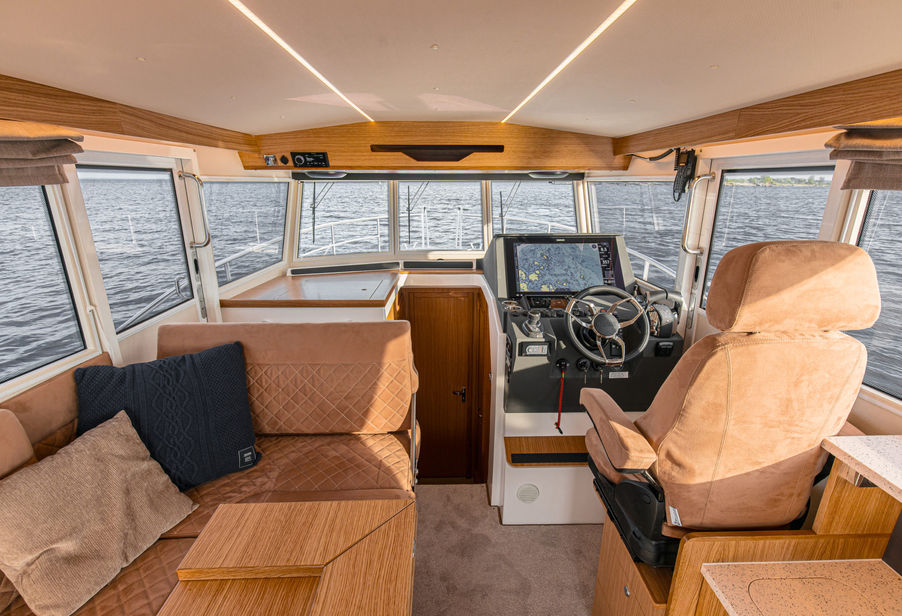 channel.R Nord Star Pilothouse 33 Plus