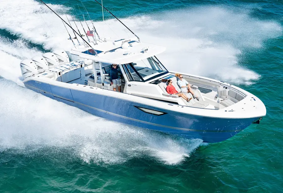 channel.R Pursuit S428
