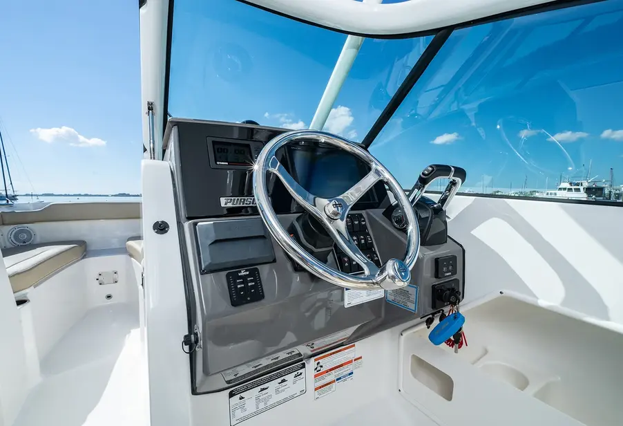 channel.R Pursuit DC266