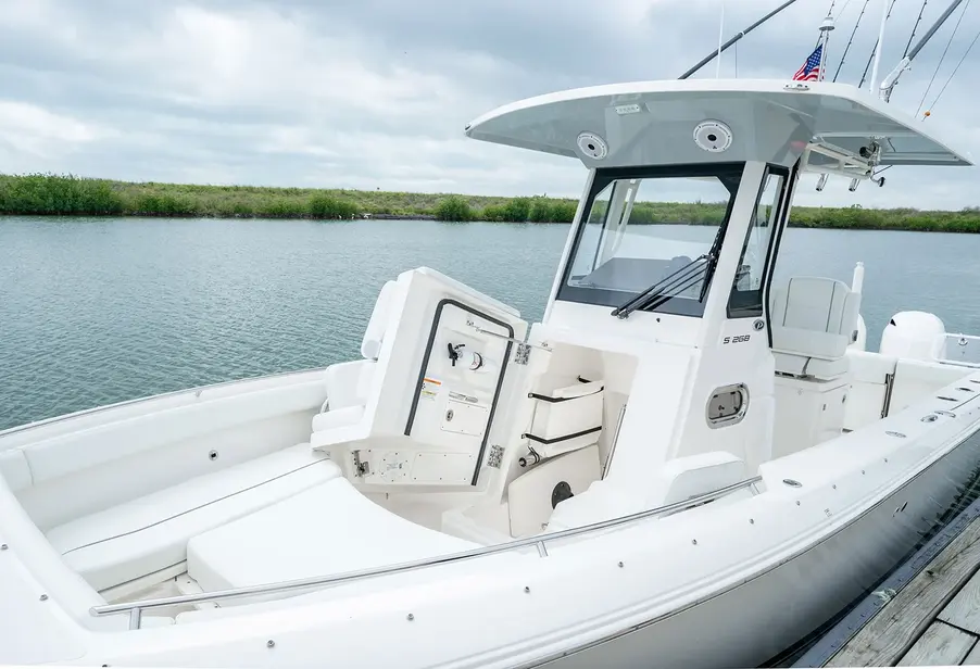 channel.R Pursuit S268