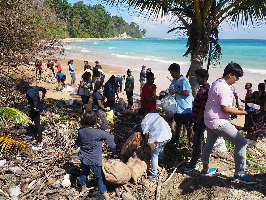 2018_workshop_beach cleanup_5.jpg