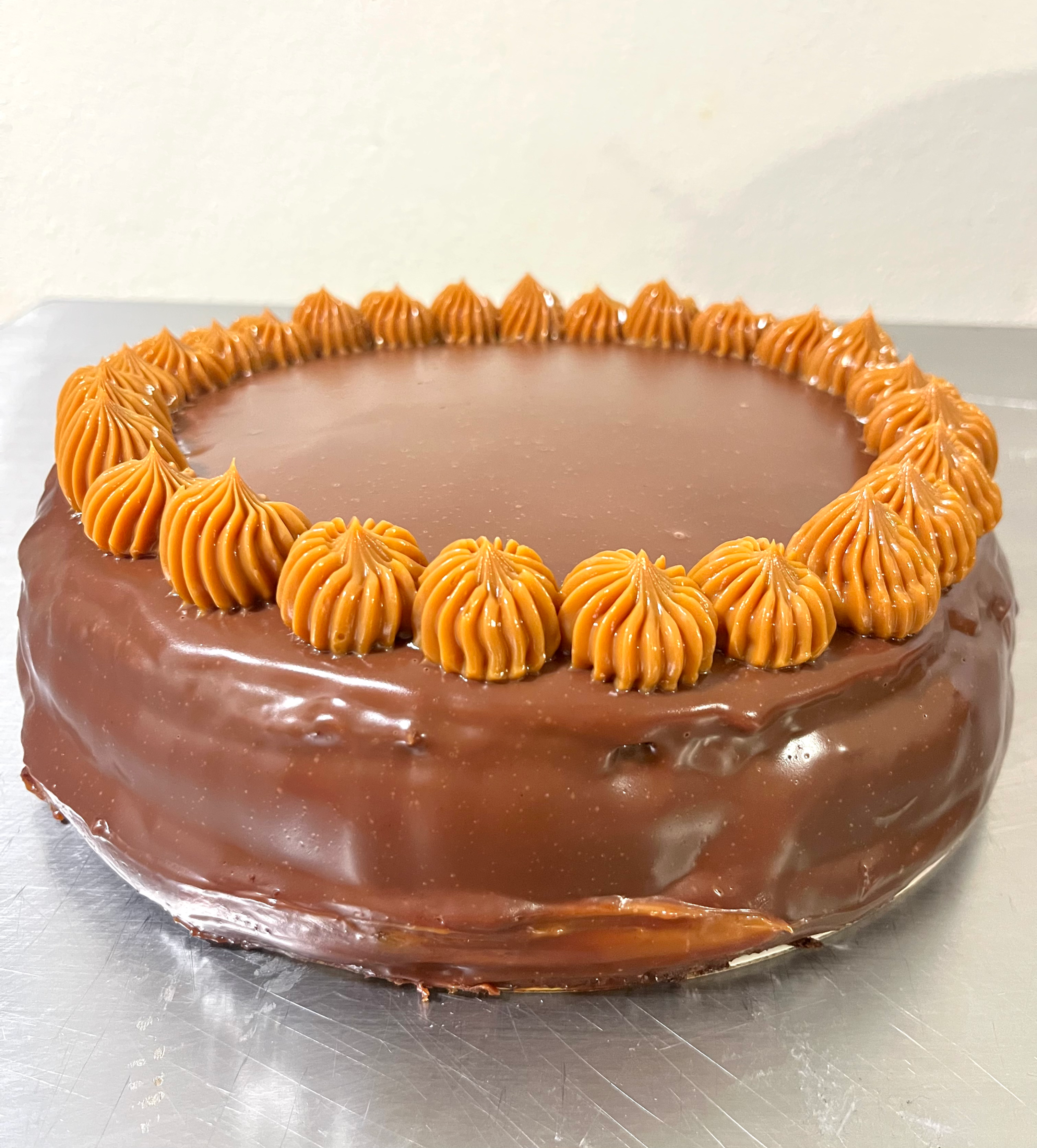 CHOCOLATE CAKE