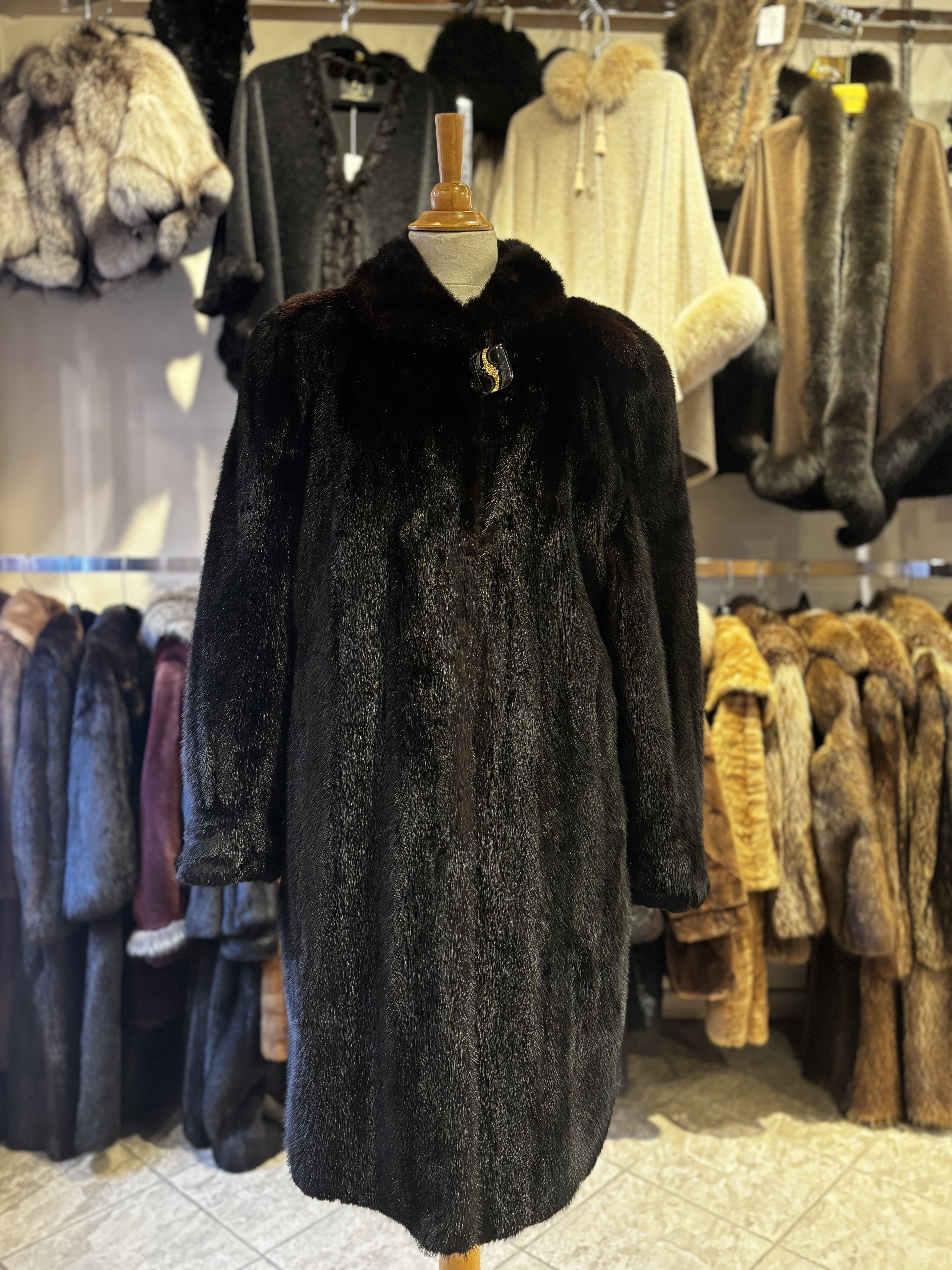 Manteau vison noir, Medium