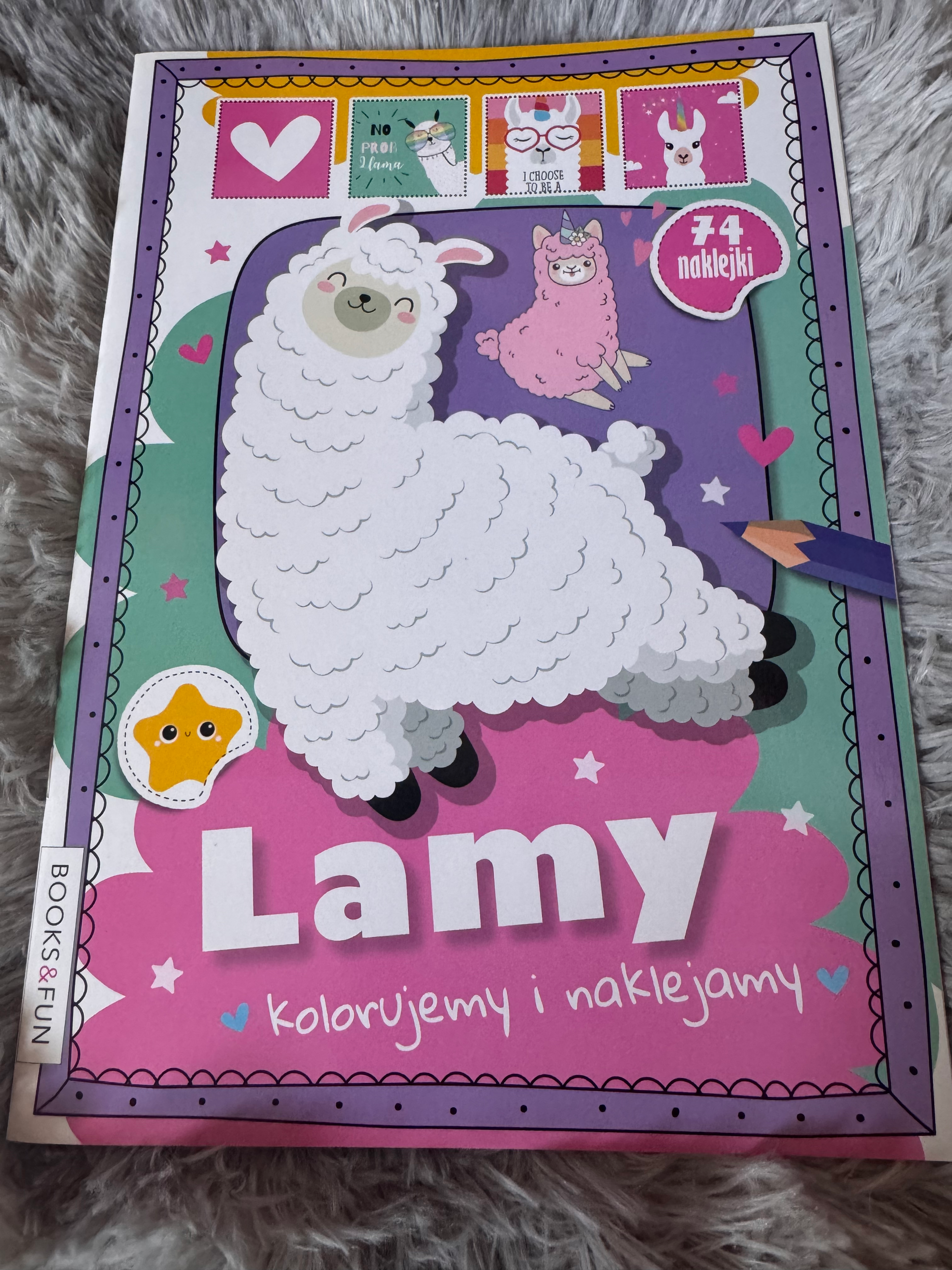 💜 „Lamy – kolorujemy i naklejamy” + 74 naklejki! 💜