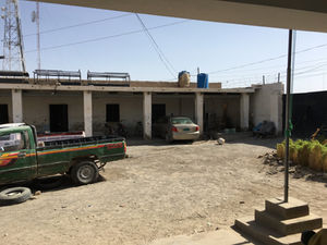 Virginie Verdenal moto road trip iran Pakistan moto GS road trip
Taftan border