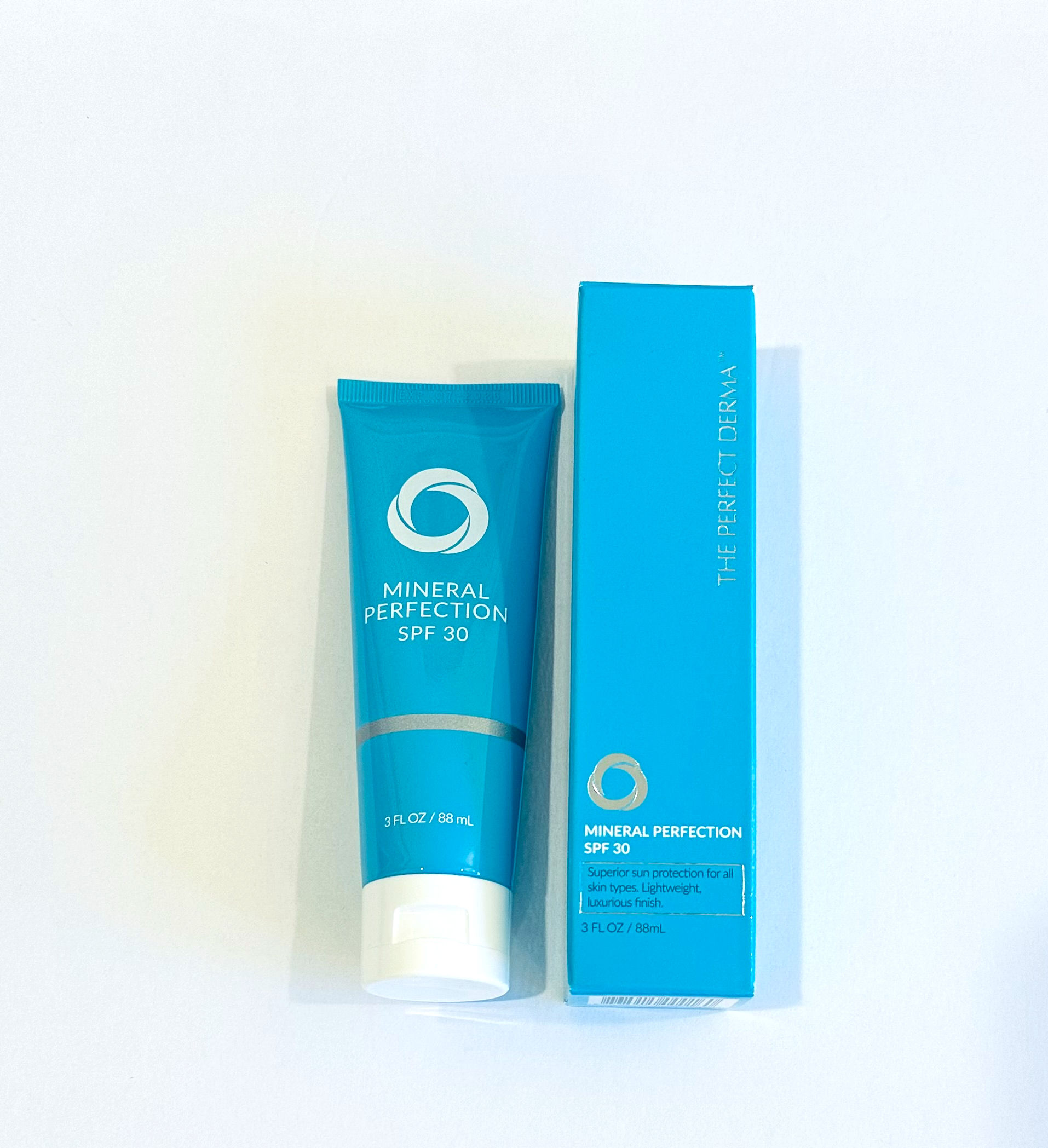 MINERAL PERFECTION SPF 30. 3OZ