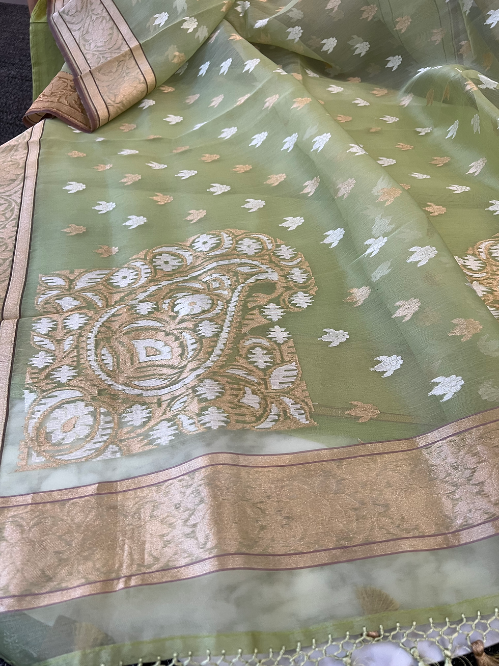 Thumbnail: Banarasi pure Kora Organza silk saree with sona rupa kadhuan butti