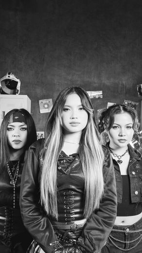 FINIX releases new track “HAND IN HAND”