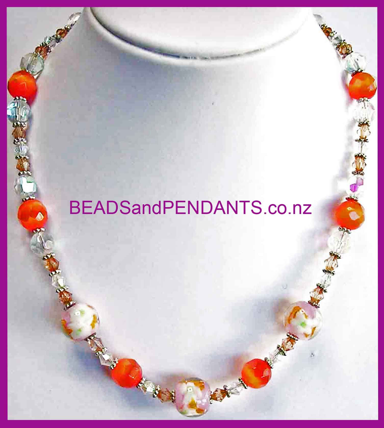 Necklace - LAMPWORK Catseye ORANGE (N1535)