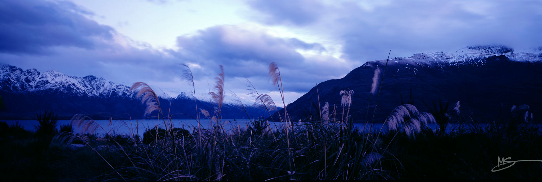 QUEENSTOWN DUSK
