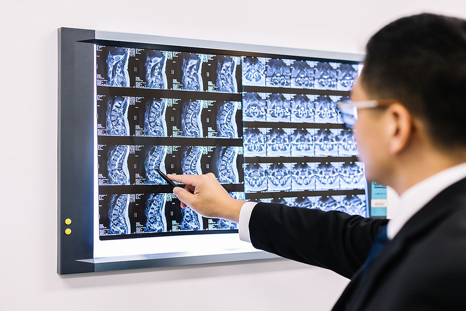 073 Dr Pat Lim Headshots Dec 22 .jpg