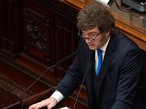 Milei acelera la reforma del Banco Central y reúne a legisladores para definir la estrategia parlamentaria