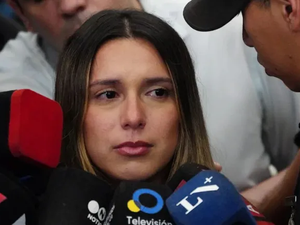 🛬 Regresó al país la abogada denunciada en Brasil y aguardará la resolución judicial en su provincia