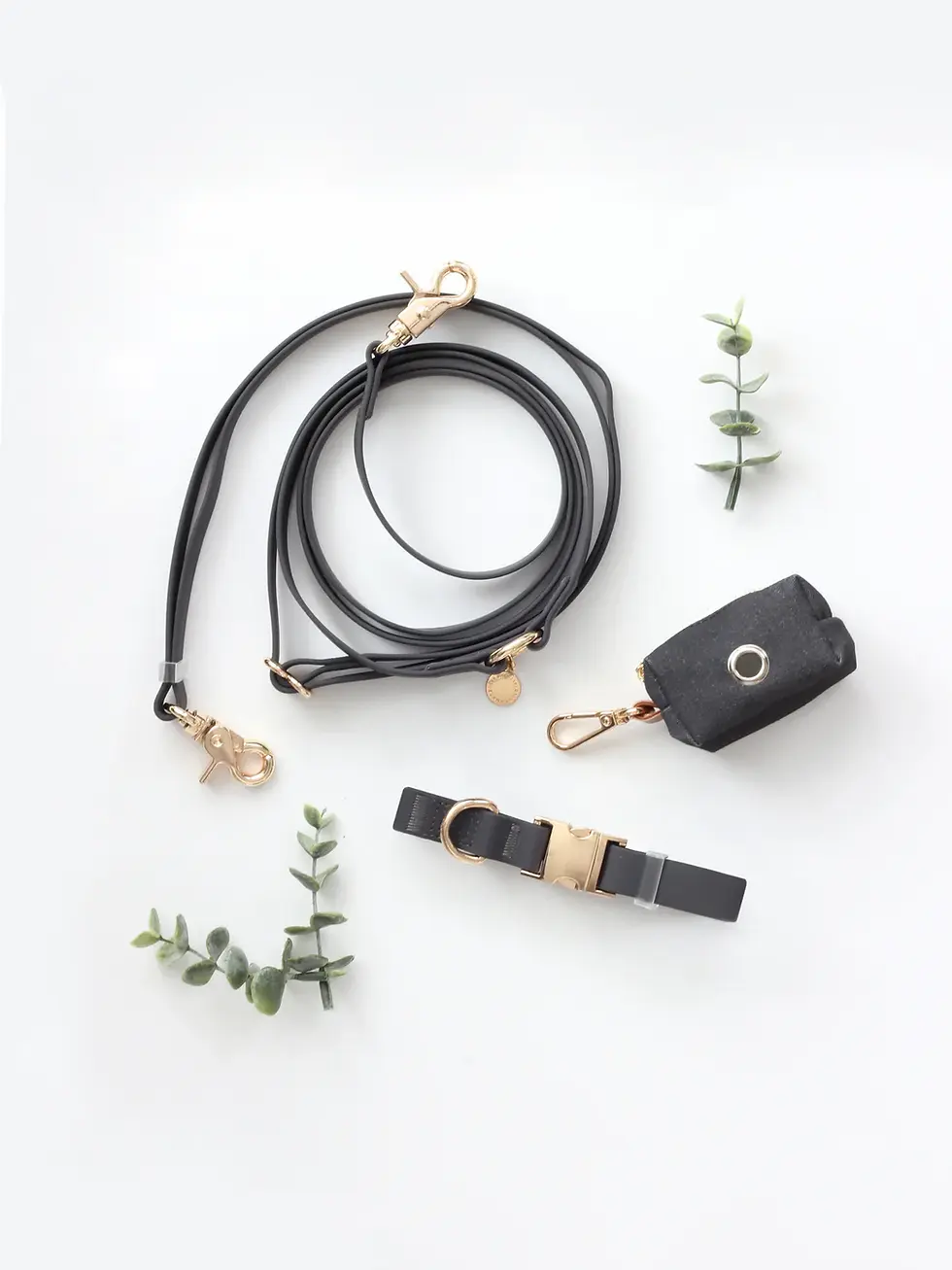 Thumbnail: Ember Black 4-in-1 Wide Convertible Hands Free Cloud Dog Leash
