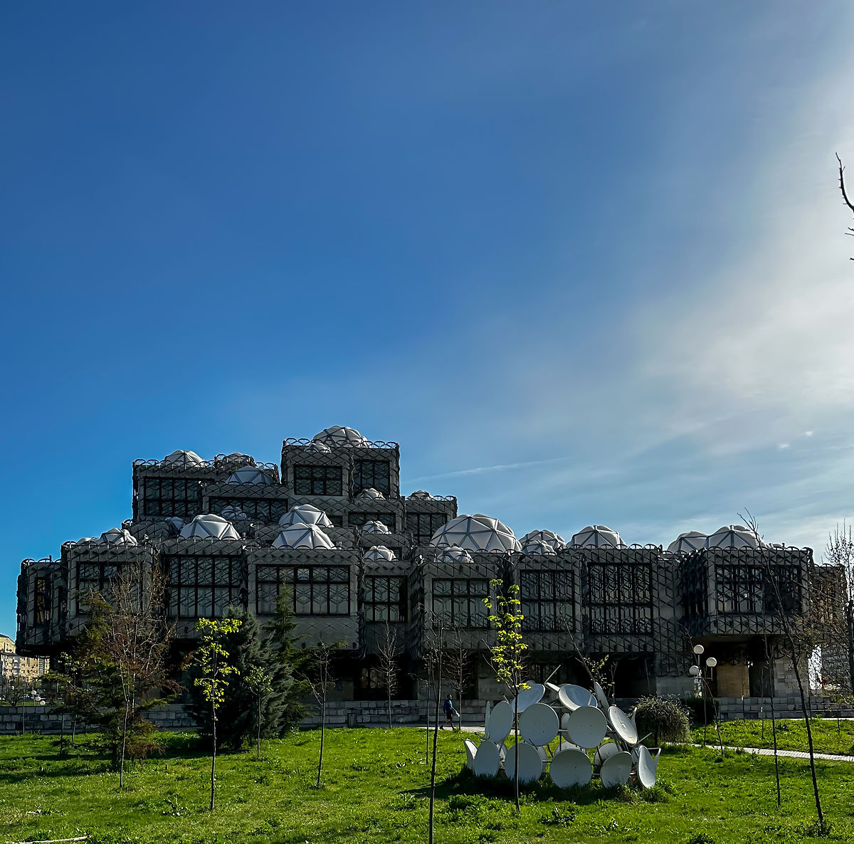 Pristina library