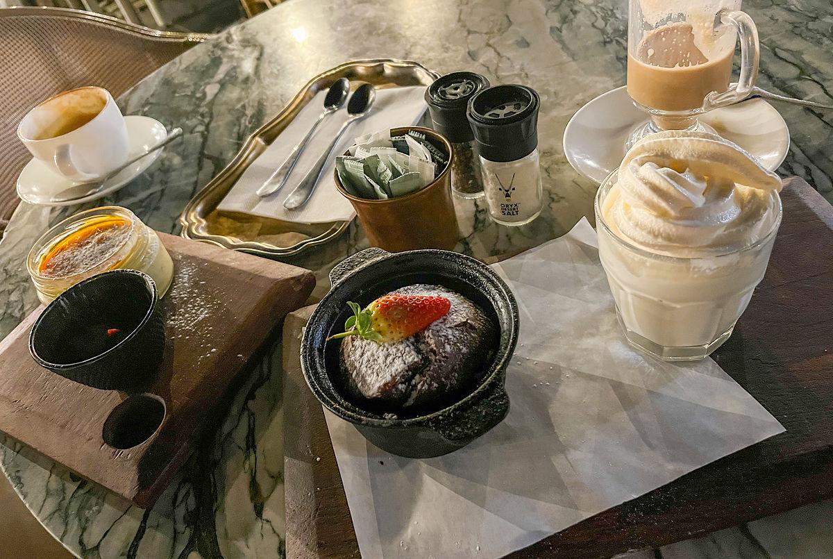 Life Grand Cafe Waterfront