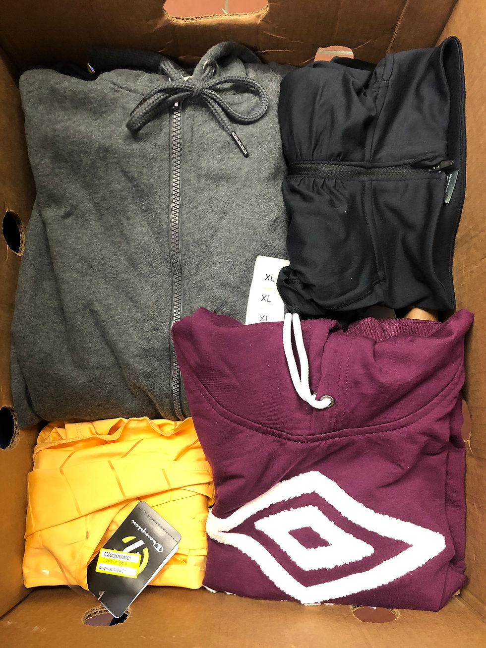 Thumbnail: Case Lot of Activewear For Men & Women - 30 Units - Shelf Pull Condition