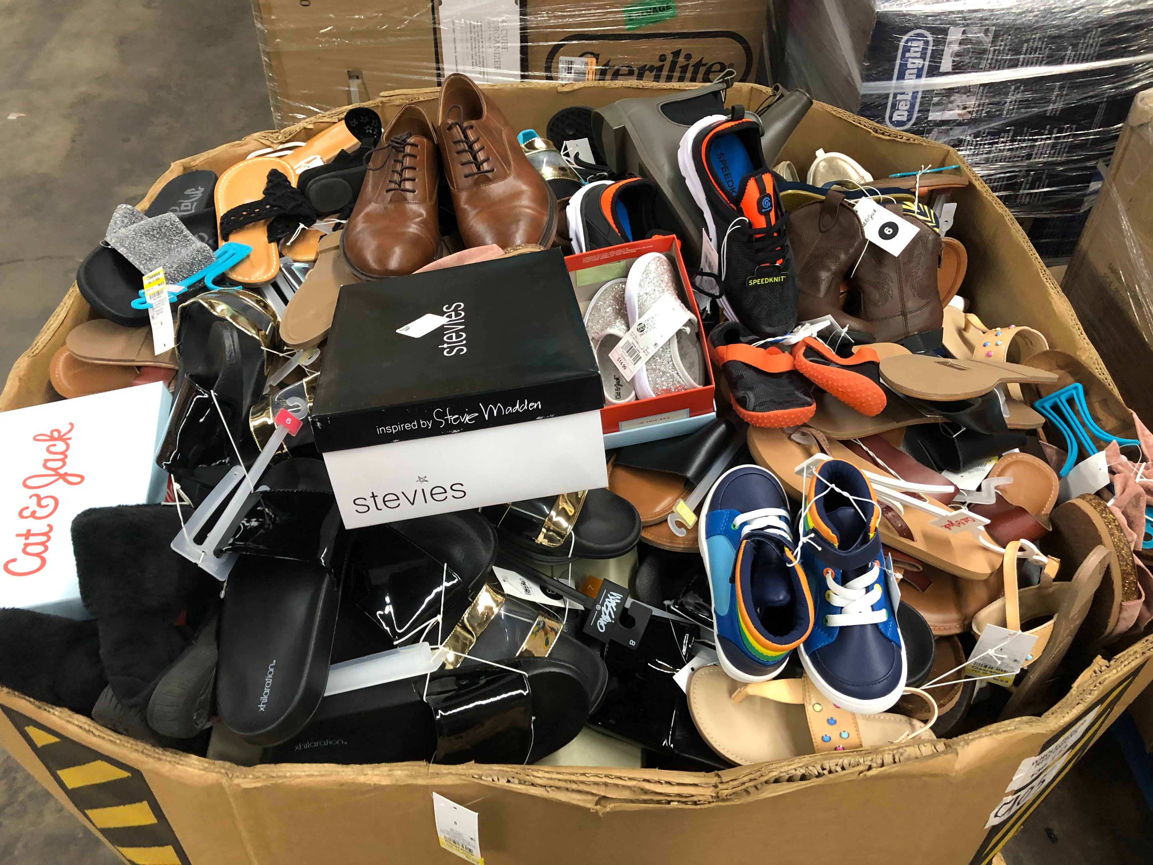sneaker liquidation pallets