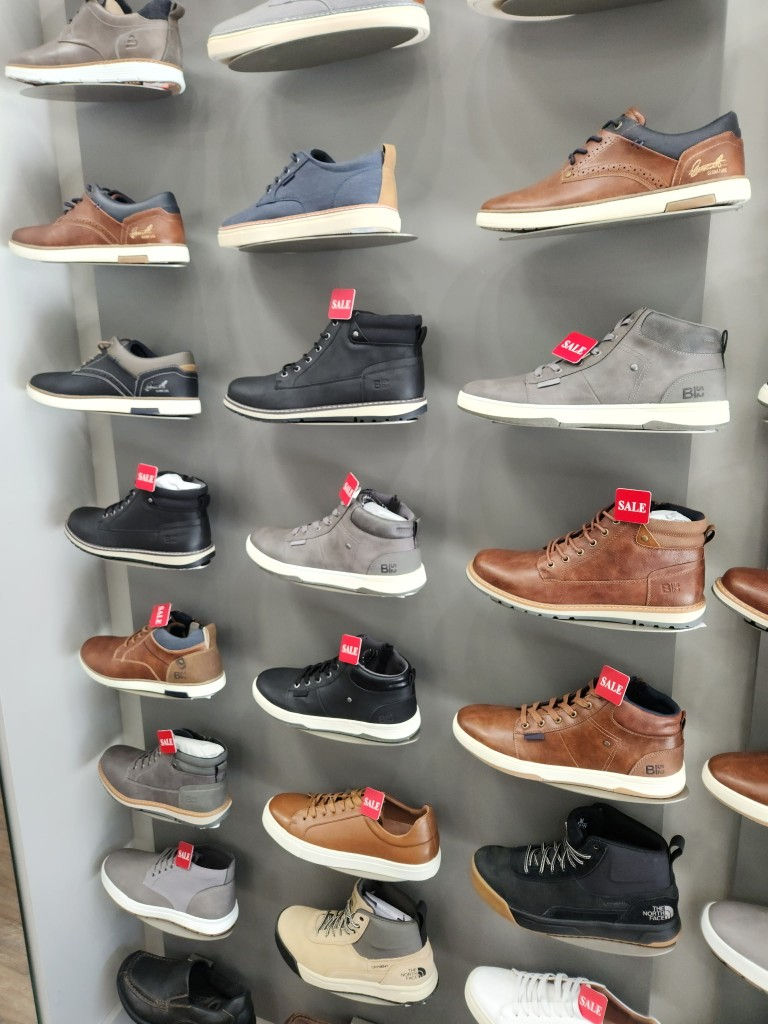 Thumbnail: Footwear Liquidation - 10 Pallets - 930 Pairs Boxed Shoes